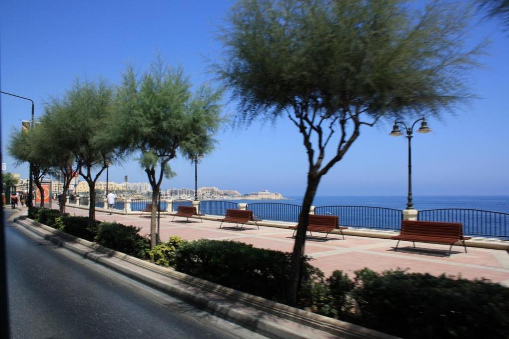 Seafront Luxury Apartment With Pool Sliema Exterior foto