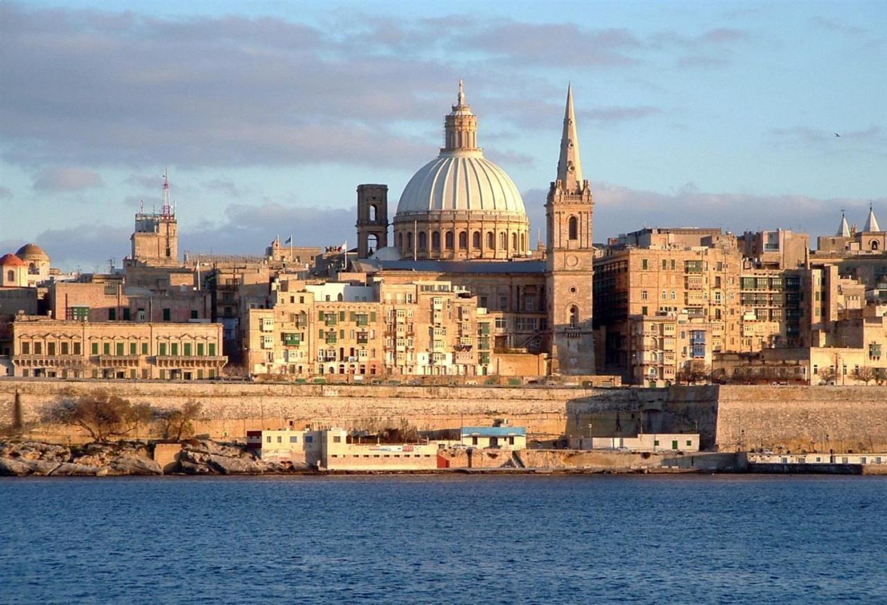 Seafront Luxury Apartment With Pool Sliema Exterior foto